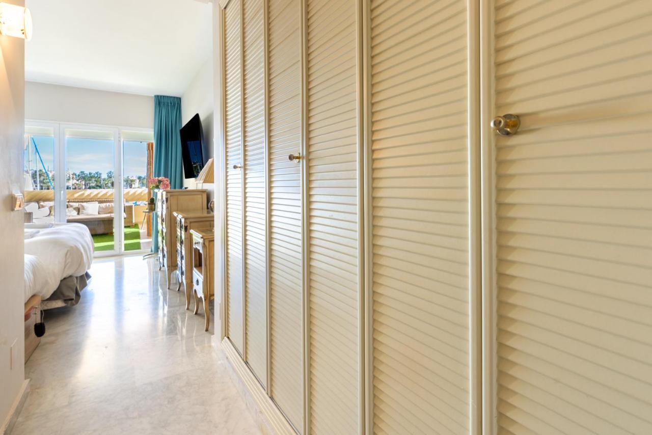 Wintowinrentals Luxury And Sea View Inside Puerto Marina Benalmádena Extérieur photo