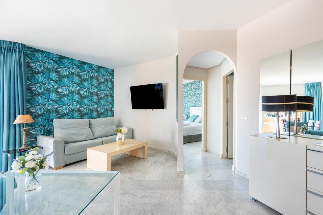Wintowinrentals Luxury And Sea View Inside Puerto Marina Benalmádena Extérieur photo
