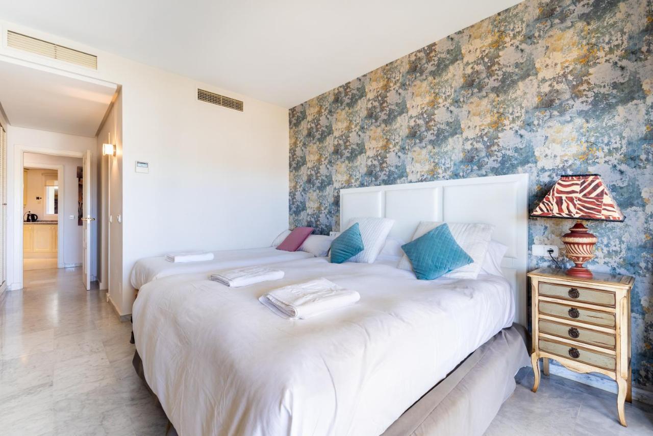 Wintowinrentals Luxury And Sea View Inside Puerto Marina Benalmádena Extérieur photo