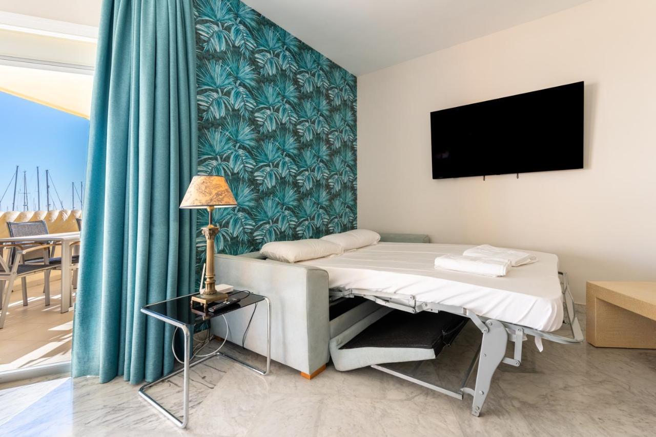 Wintowinrentals Luxury And Sea View Inside Puerto Marina Benalmádena Extérieur photo