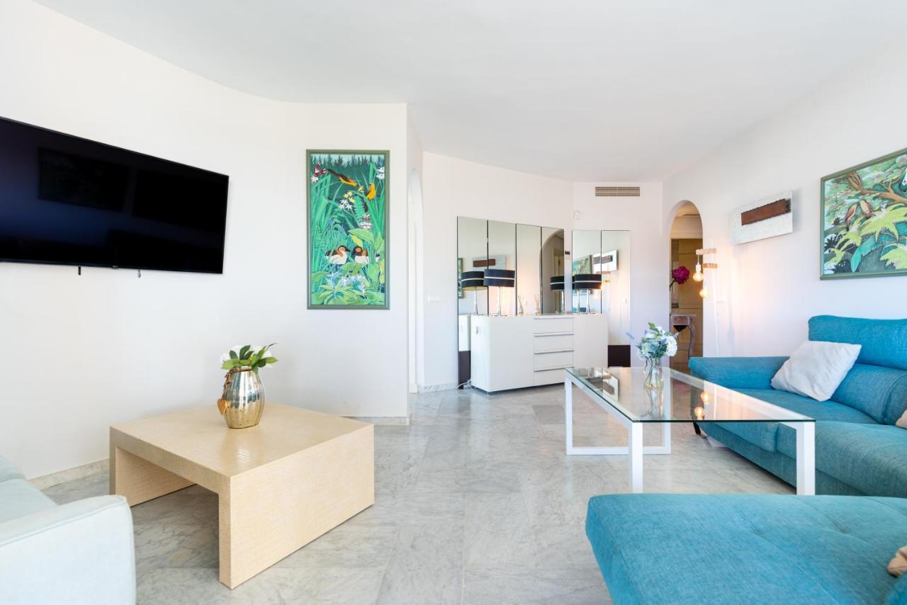 Wintowinrentals Luxury And Sea View Inside Puerto Marina Benalmádena Extérieur photo