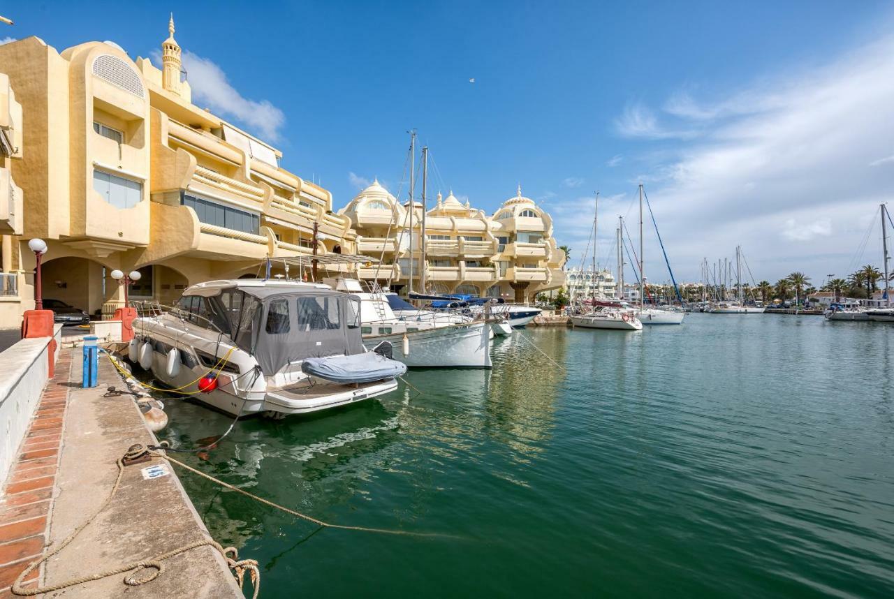 Wintowinrentals Luxury And Sea View Inside Puerto Marina Benalmádena Extérieur photo